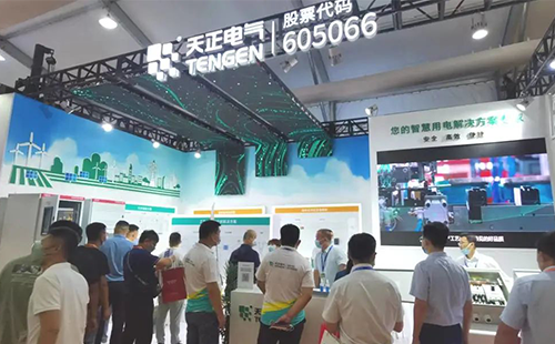 展会直击 | 十八岁爱情大片免费亮相济南光伏展，助力行业绿色低碳发展